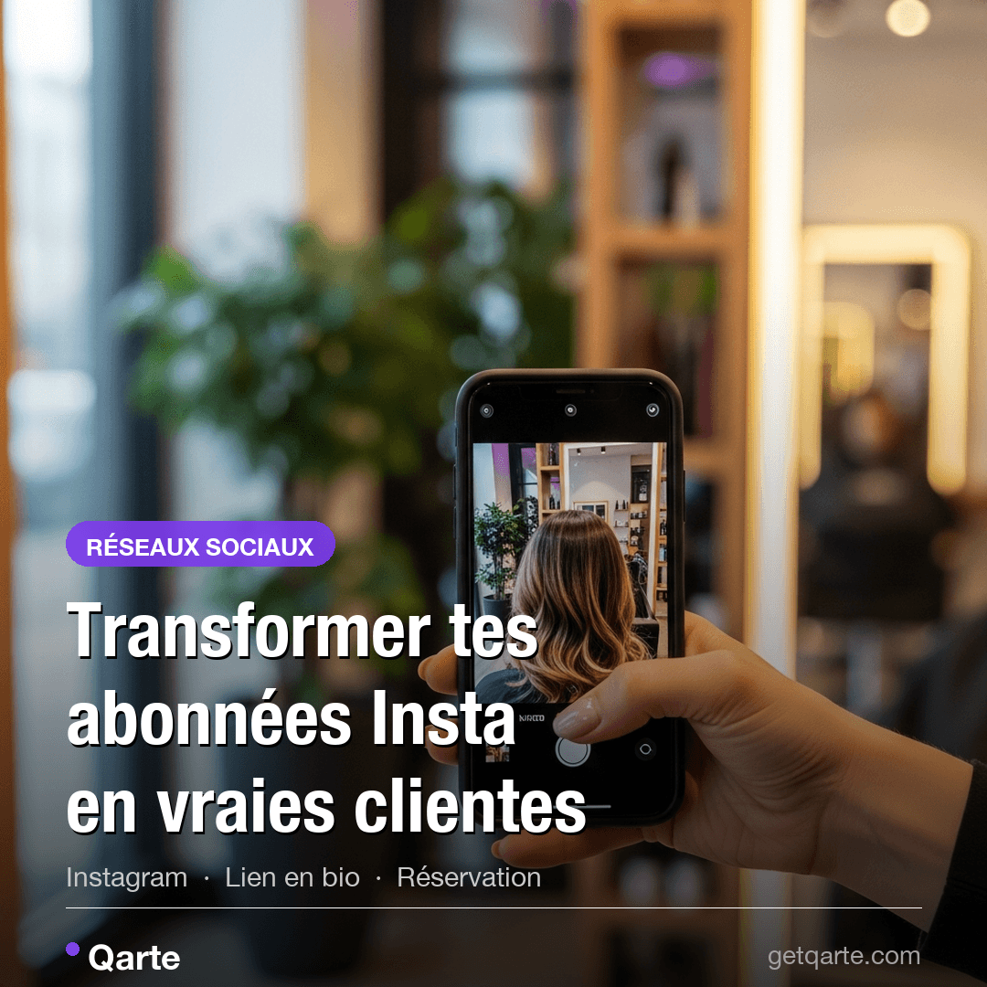 Coiffeuse photographiant un résultat de coloration avec son smartphone pour Instagram dans son salon de beauté